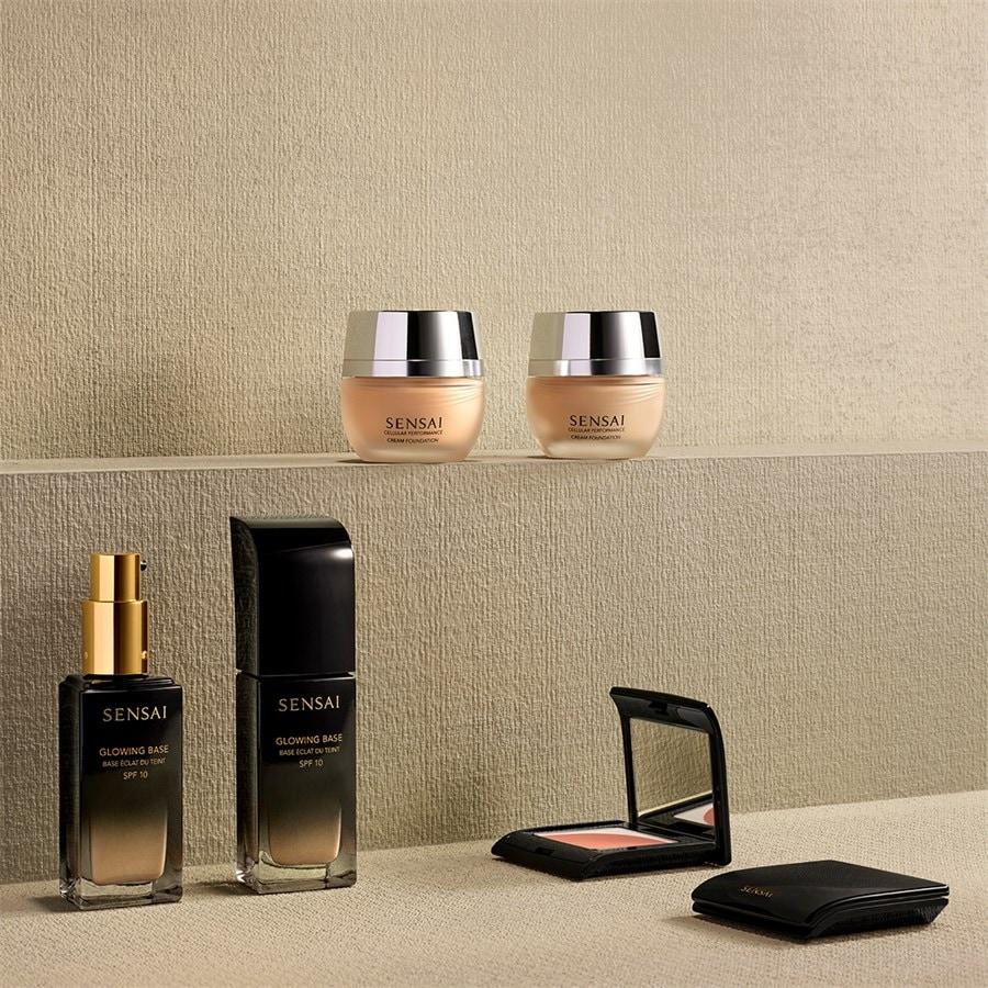 Foundations Glowing Base SPF 10 von SENSAI Osterangebot
