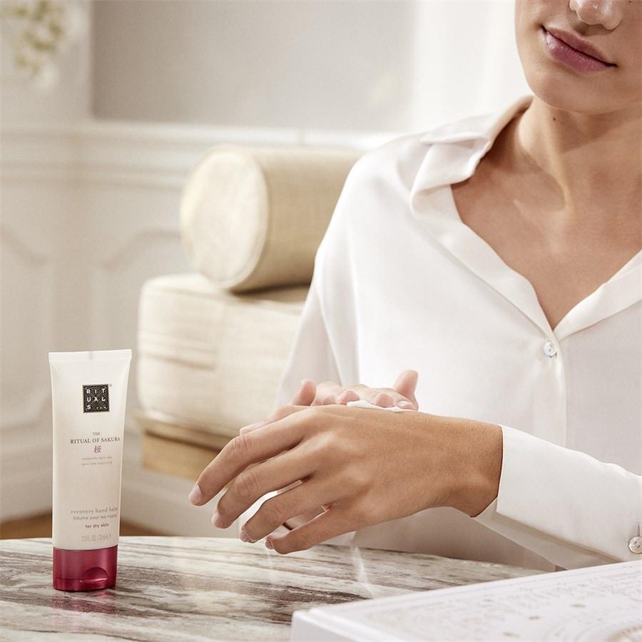 The Ritual Of Sakura Hand Balm von RITUALS Flash Sale