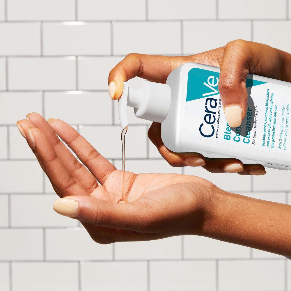 lookfantastic CeraVe Blemish Control Face Cleanser with 2% Salicylic Acid & Niacinamide for Blemish-Prone Skin 236ml Auslauf
