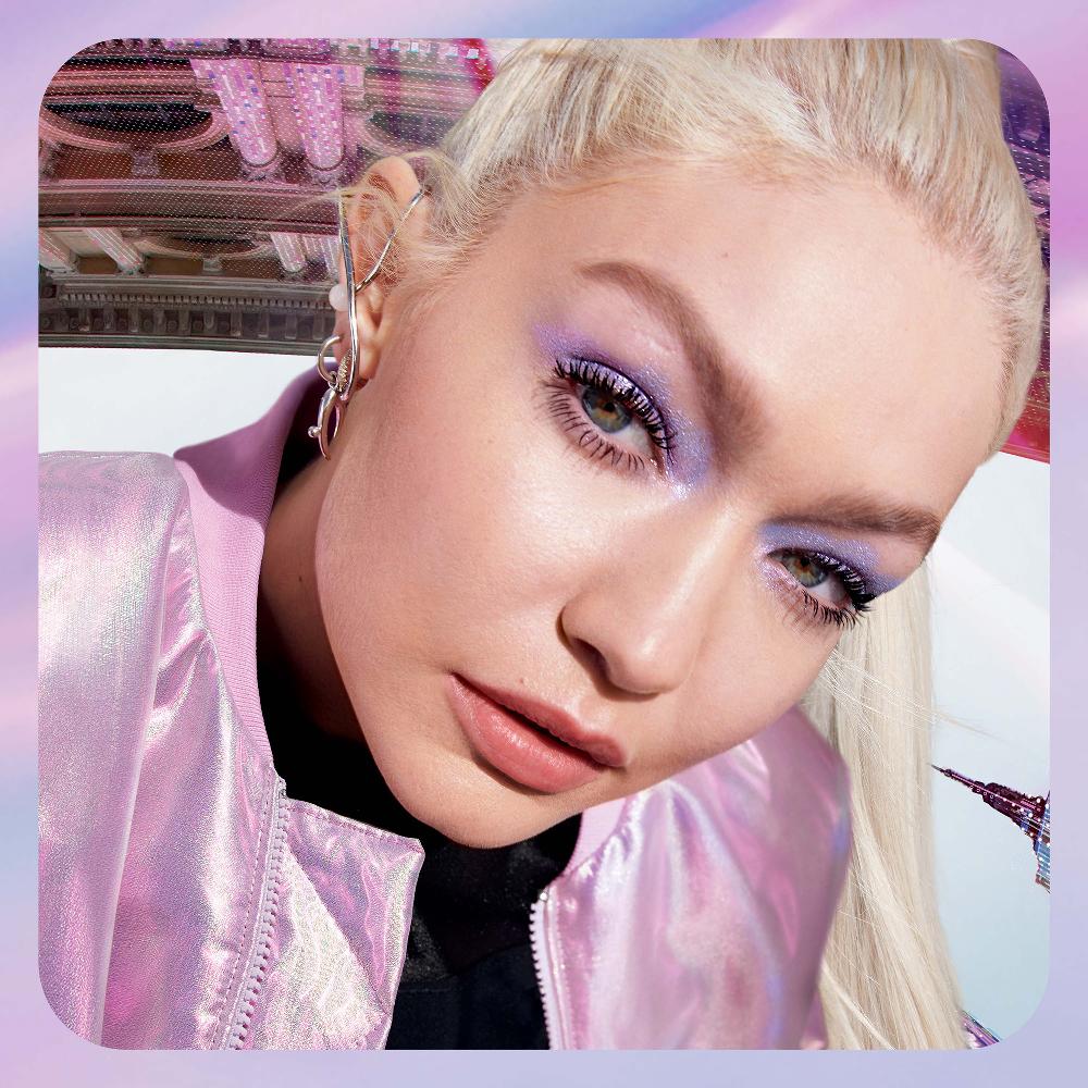 lookfantastic Maybelline The Falsies Surreal Extension Längen- und Volumenmascara mit langer Haltbarkeit 24 Stunden - Schwarz 10 ml Günstig kaufen