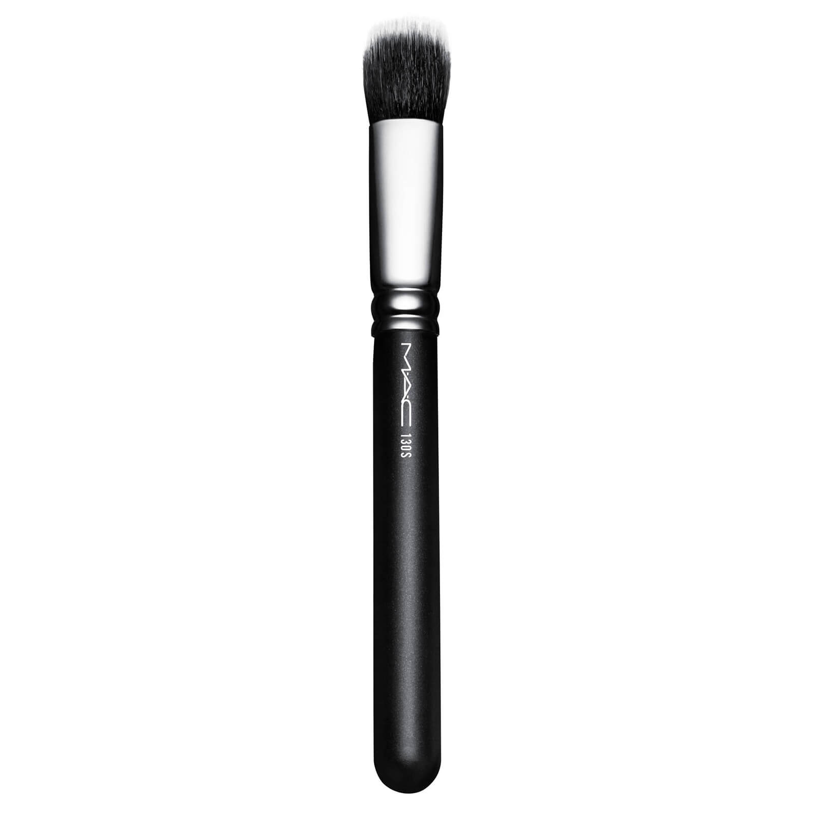 lookfantastic MAC 130S Short Duo Fibre Brush Exklusivangebot