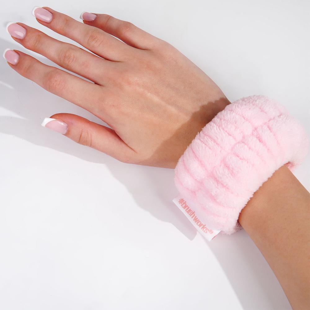 lookfantastic brushworks Microfibre Wrist Wash Bands - 2 Pack Große Rabatte