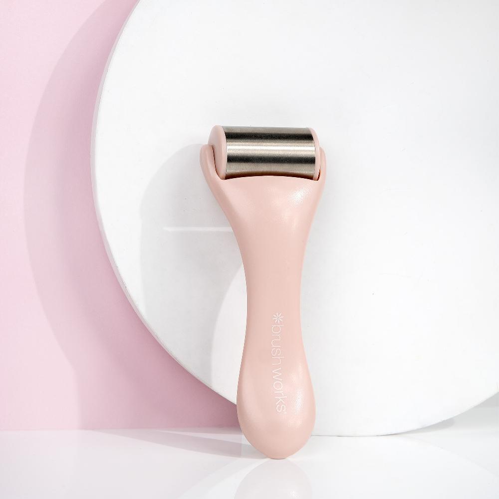lookfantastic brushworks Eiswalze Kauf eins, bekomm eins gratis