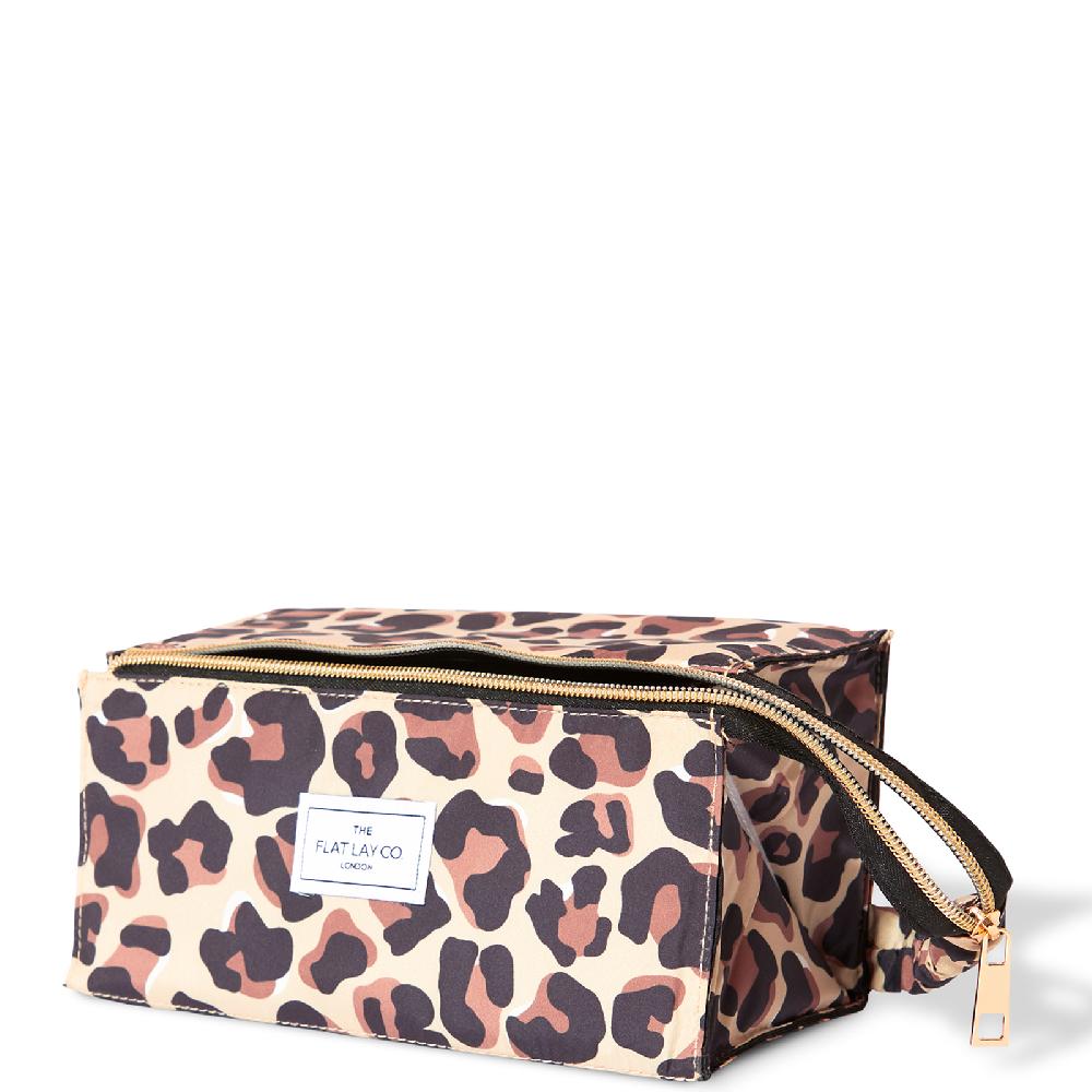 lookfantastic The Flat Lay Co. Open Flat Box Bag - Leopard Print Tiefpreis