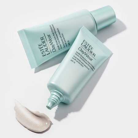 Estée Lauder Estée Lauder DayWear Multi-Protection Anti-Oxidant Sheer Tint Release Moisturizer SPF 15 tonisierende hydratierende Creme für alle Hauttypen Saisonale Angebote