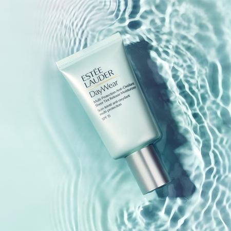 Estée Lauder Estée Lauder DayWear Multi-Protection Anti-Oxidant Sheer Tint Release Moisturizer SPF 15 tonisierende hydratierende Creme für alle Hauttypen Saisonale Angebote